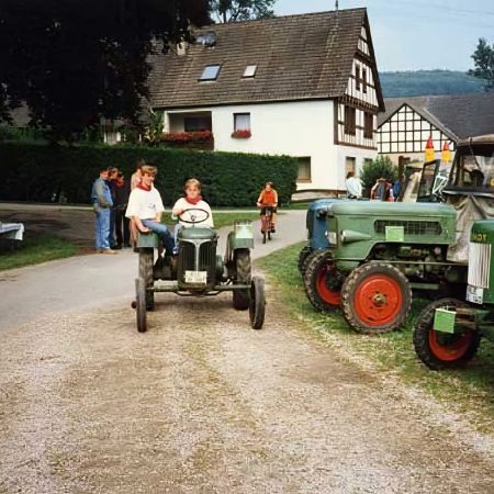 696_40T-full-enhance-4x-faceai